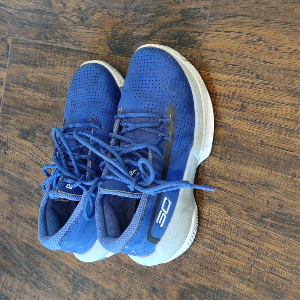 Boys Under Armour Sneakers